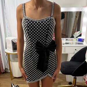 Kiss Prom Black and Pearl Size 6 (Sherri Hill Dupe)